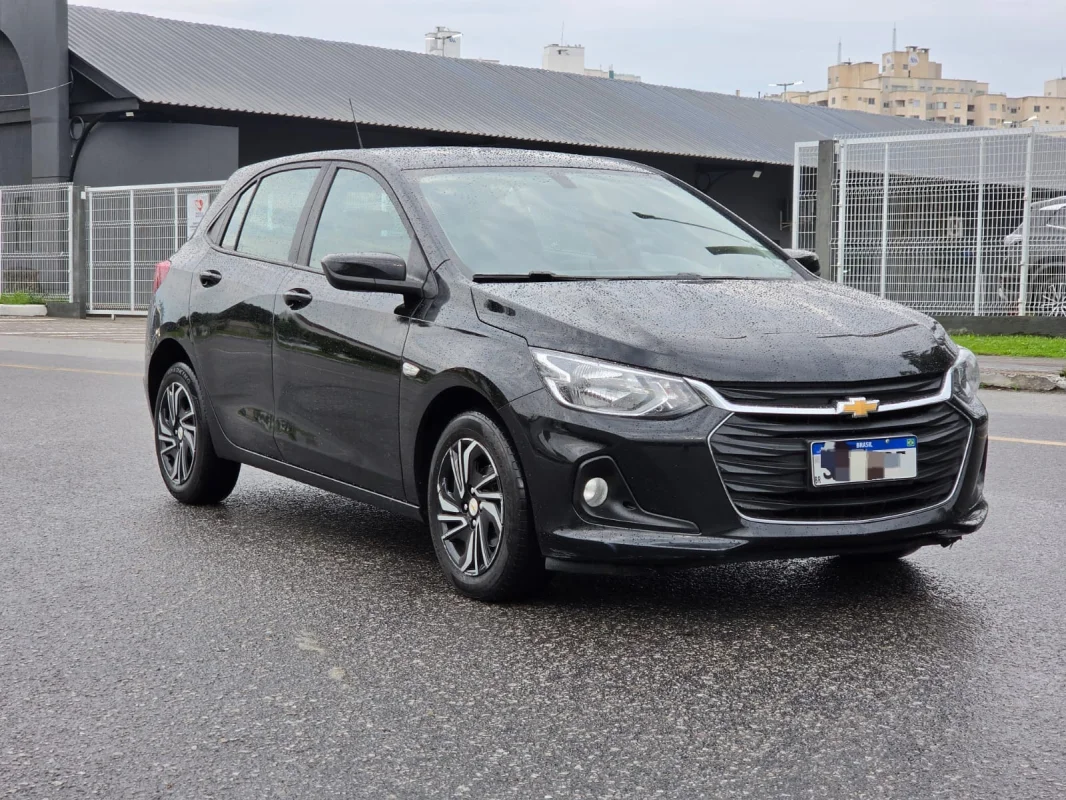 Onix Hatch LT2 1.0 Completo 2024