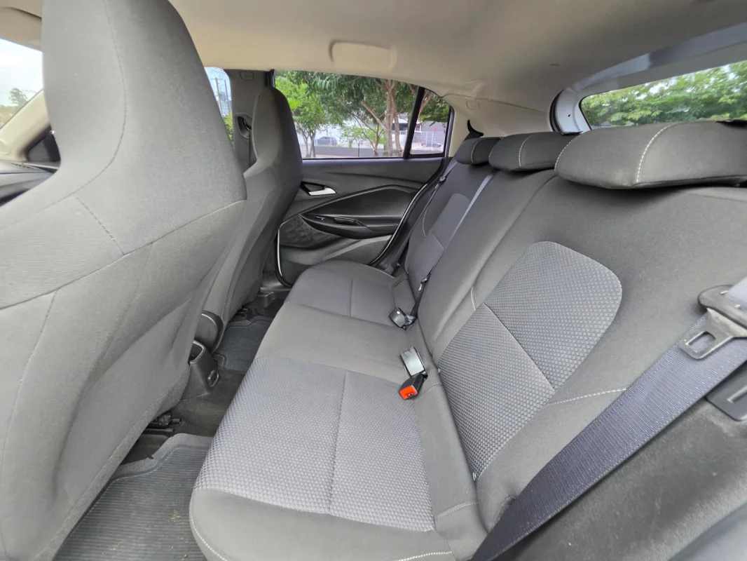 Onix Hatch LT2 1.0 Completo 2023 - Imagem 8