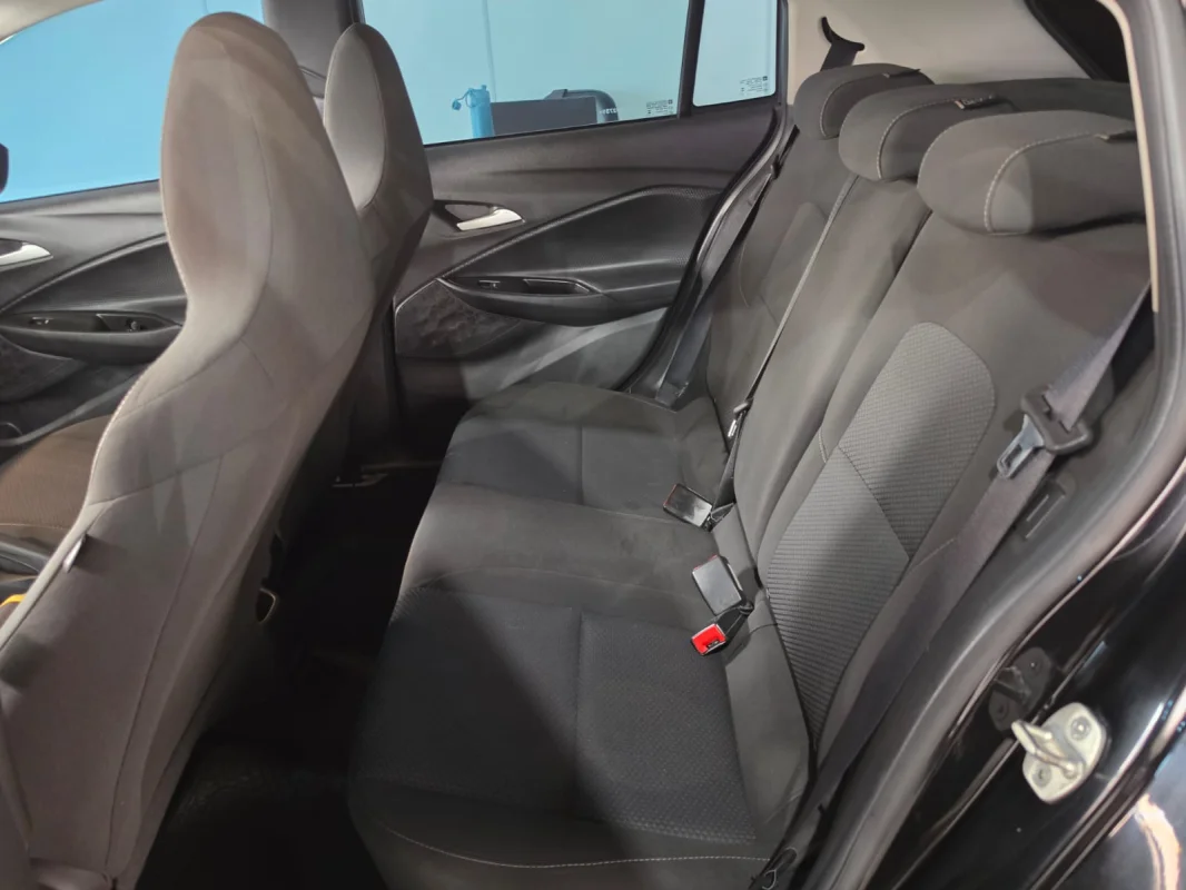 Onix Hatch LT 1.0 2024 - Imagem 8