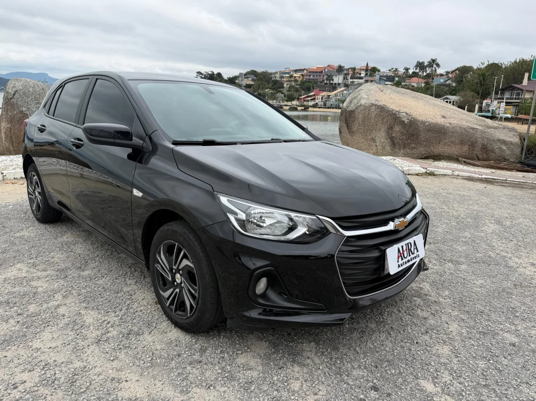 Onix Hatch LT 1.0 2024