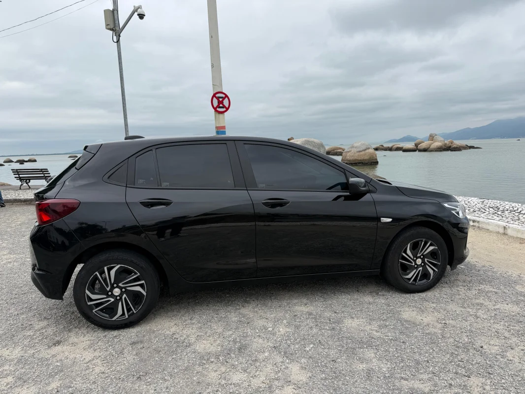 Onix Hatch LT 1.0 2024 - Imagem 5