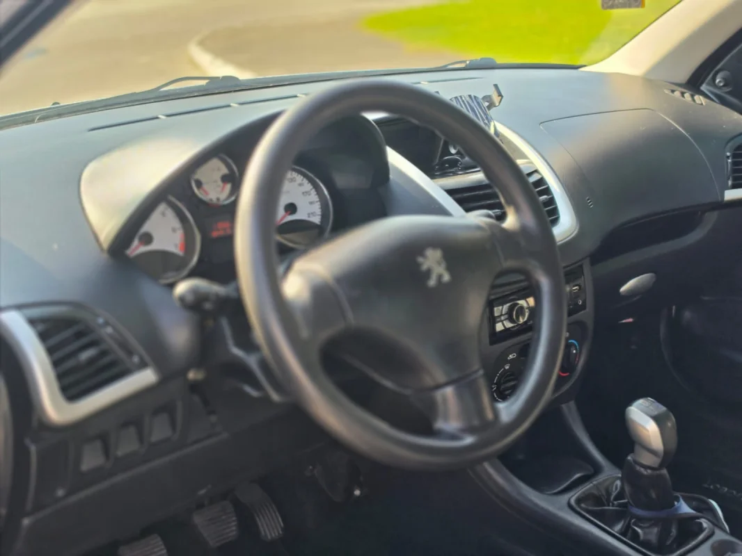 207 XR 1.4 2013 - Imagem 10