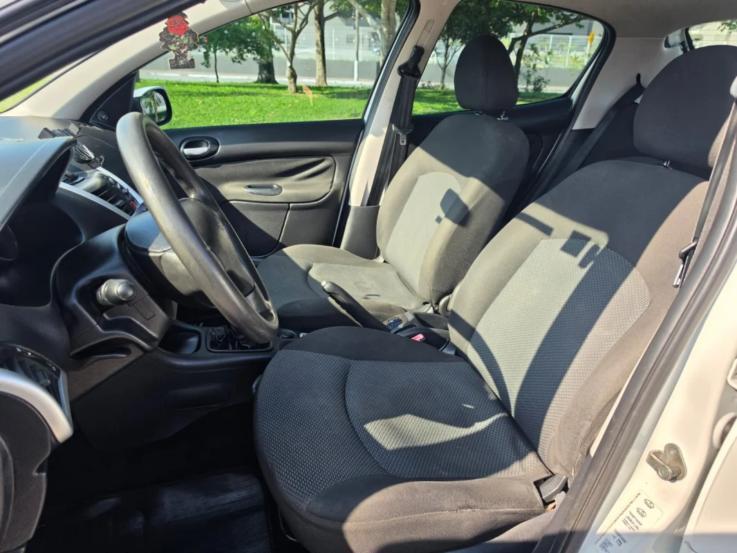 207 XR 1.4 2013 - Imagem 9