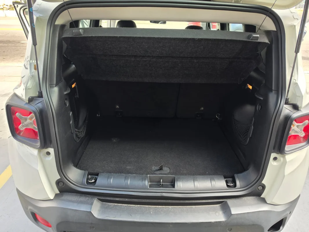 Renegade Longitude 1.8 Flex  - Imagem 10