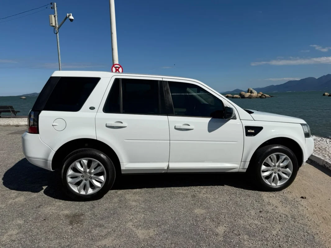 Land Rover FREELANDER 2 SD4 SE 2015 - Imagem 5