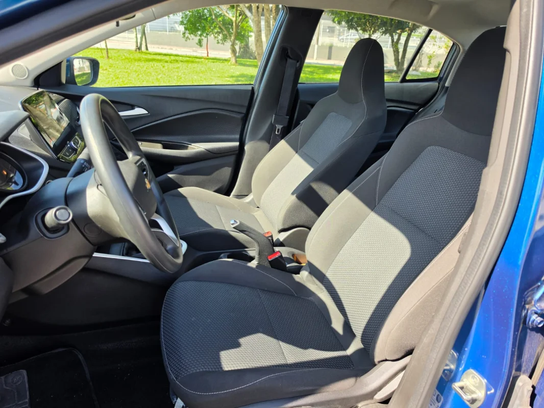 ONIX SEDAN Plus LT 1.0 2025 - Imagem 9