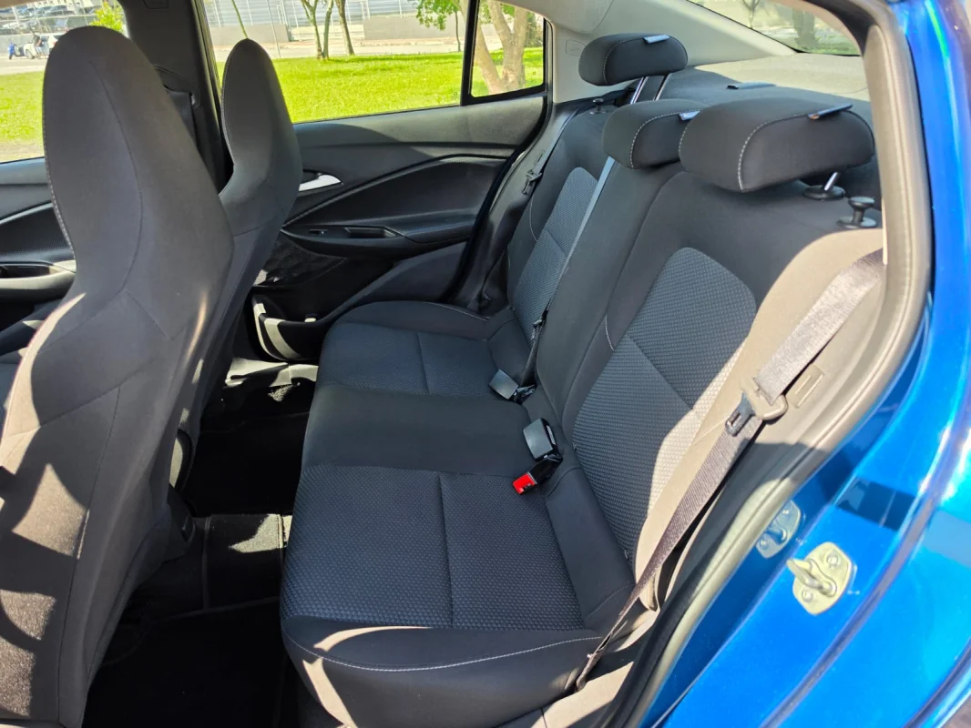 ONIX SEDAN Plus LT 1.0 2025 - Imagem 8