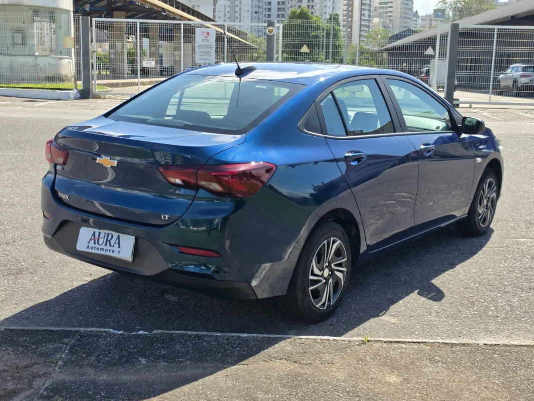 ONIX SEDAN Plus LT 1.0 2025 - Imagem 3